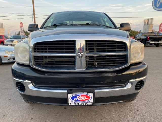 Dodge Ram 2500 Vehicle Full-screen Gallery Image 02