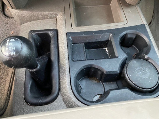 Dodge Ram 2500 Vehicle Full-screen Gallery Image 13