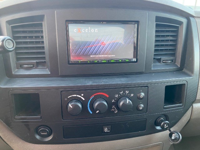 Dodge Ram 2500 Vehicle Full-screen Gallery Image 14