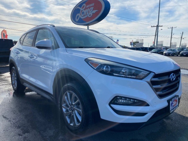 Hyundai Tucson Vehicle Full-screen Gallery Image 01