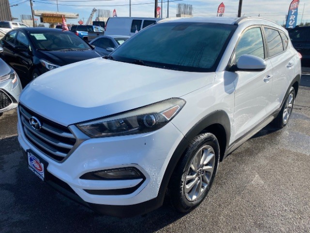 Hyundai Tucson Vehicle Full-screen Gallery Image 03