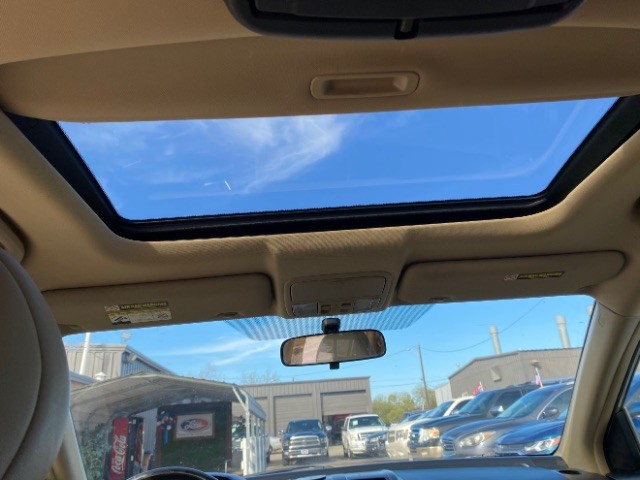 Honda CR-V Vehicle Full-screen Gallery Image 12