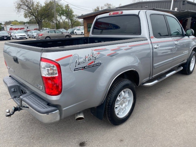 Toyota Tundra Vehicle Full-screen Gallery Image 05