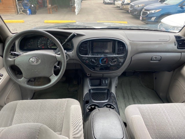 Toyota Tundra Vehicle Full-screen Gallery Image 06