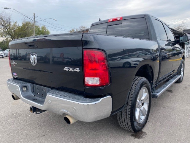 Ram 1500 Vehicle Full-screen Gallery Image 05