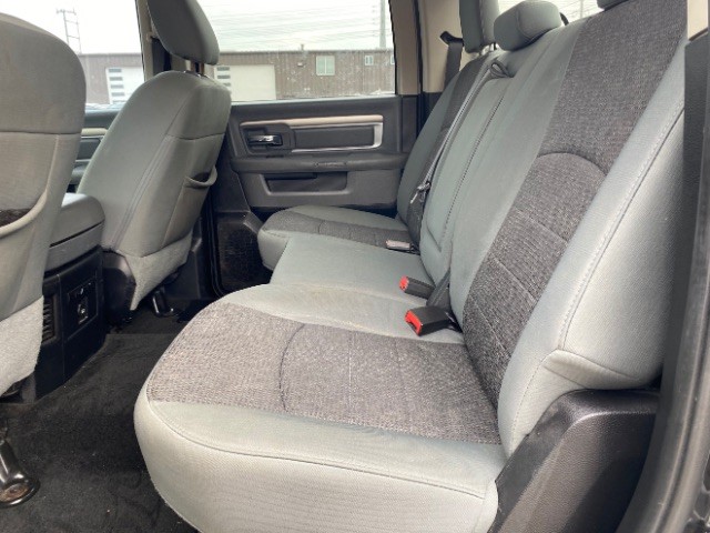 Ram 1500 Vehicle Full-screen Gallery Image 07