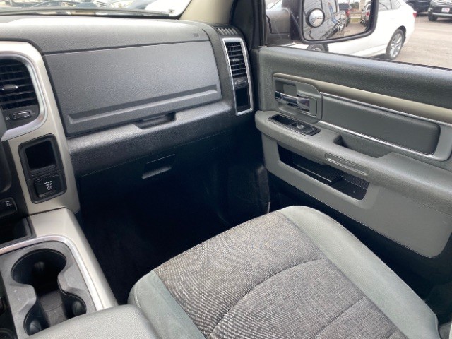 Ram 1500 Vehicle Full-screen Gallery Image 10