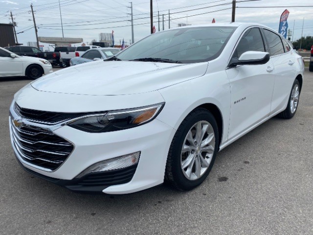 Chevrolet Malibu Vehicle Full-screen Gallery Image 03