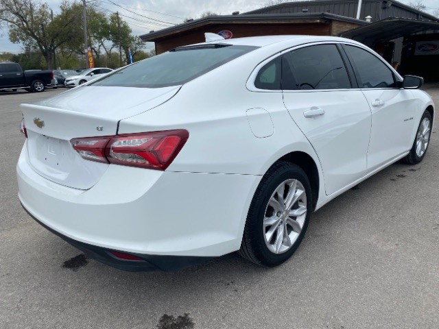 Chevrolet Malibu Vehicle Full-screen Gallery Image 05