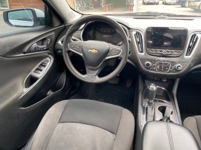 Chevrolet Malibu Vehicle Full-screen Gallery Image 11