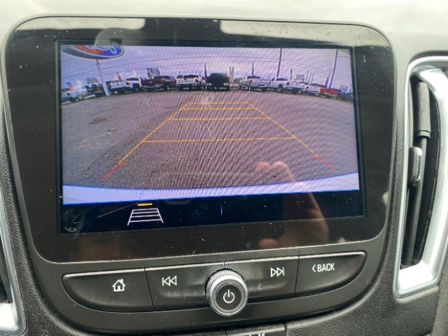 Chevrolet Malibu Vehicle Full-screen Gallery Image 13