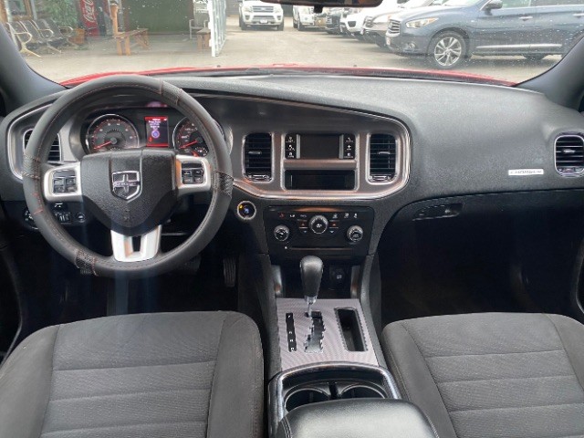 Dodge Charger Vehicle Full-screen Gallery Image 06