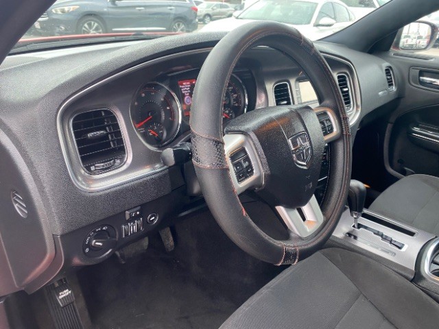 Dodge Charger Vehicle Full-screen Gallery Image 09