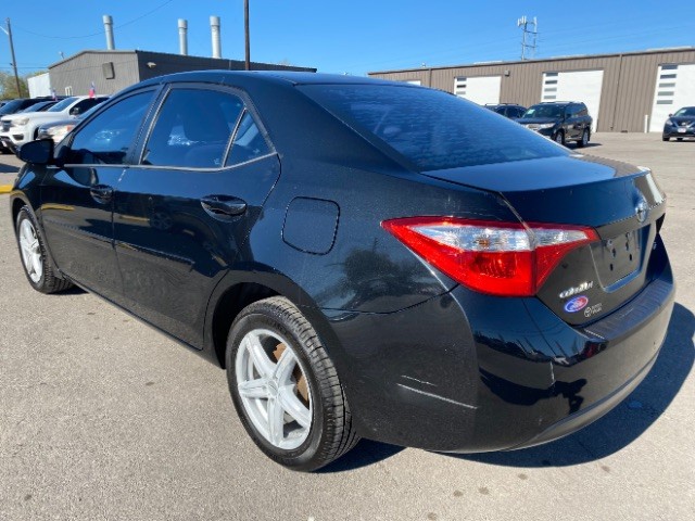 Toyota Corolla Vehicle Full-screen Gallery Image 04