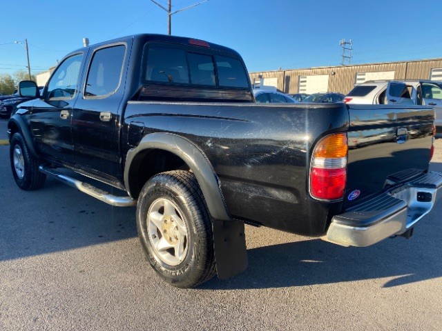 Toyota Tacoma Vehicle Full-screen Gallery Image 04