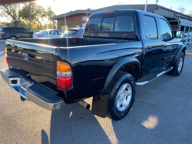 Toyota Tacoma Vehicle Full-screen Gallery Image 05