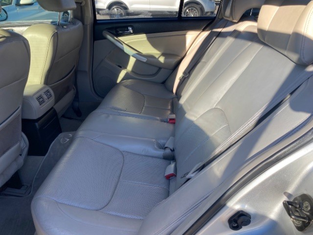 INFINITI G35 Sedan Vehicle Full-screen Gallery Image 07