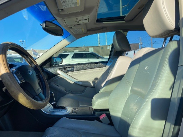 INFINITI G35 Sedan Vehicle Full-screen Gallery Image 08