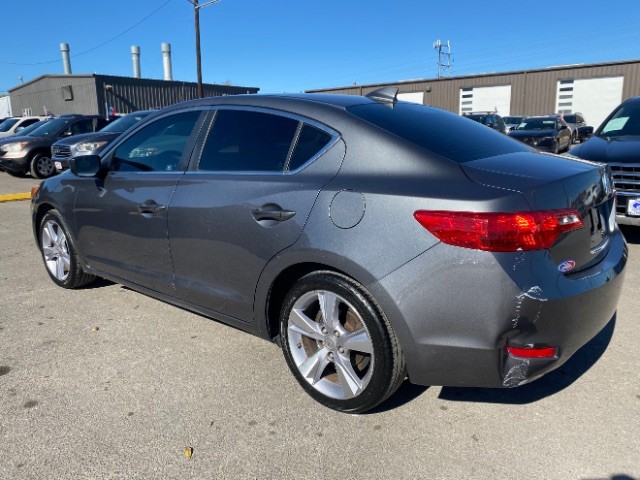 Acura ILX Vehicle Full-screen Gallery Image 04