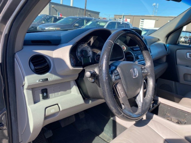 Honda Pilot Vehicle Full-screen Gallery Image 10