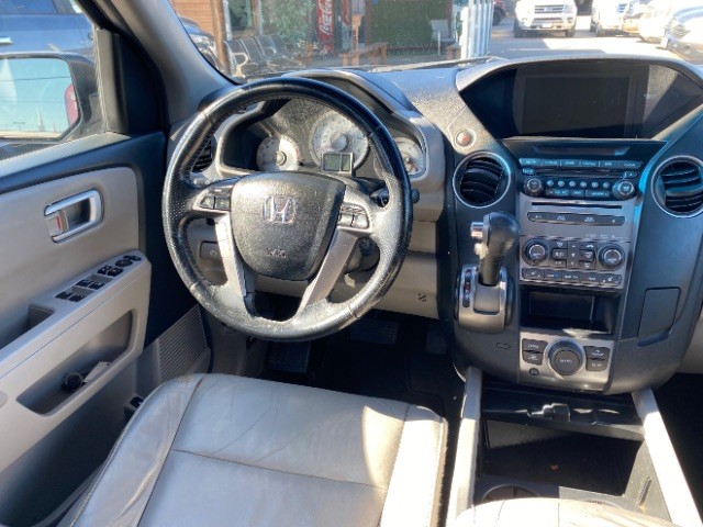 Honda Pilot Vehicle Full-screen Gallery Image 12