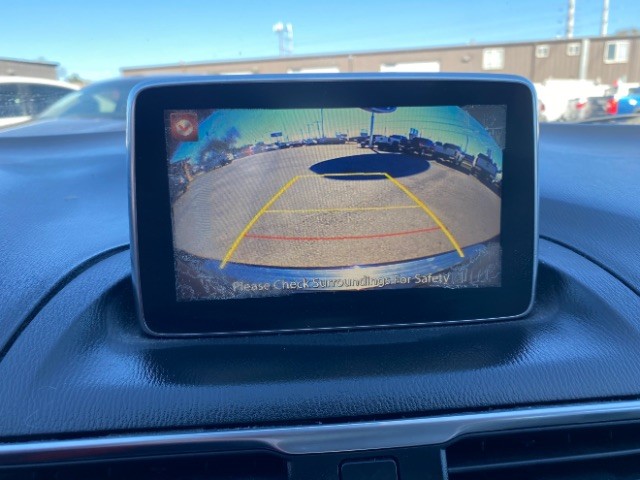 Mazda Mazda3 Hatchback Vehicle Full-screen Gallery Image 14