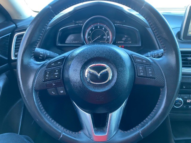 Mazda Mazda3 Hatchback Vehicle Full-screen Gallery Image 15