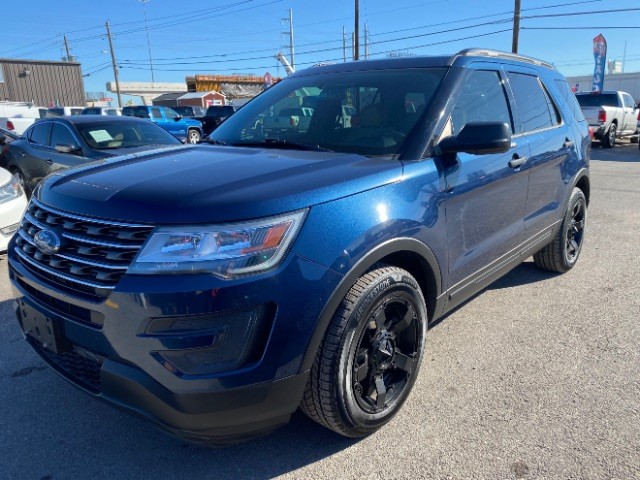 Ford Explorer Vehicle Full-screen Gallery Image 03