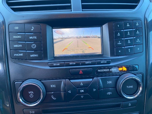 Ford Explorer Vehicle Full-screen Gallery Image 14