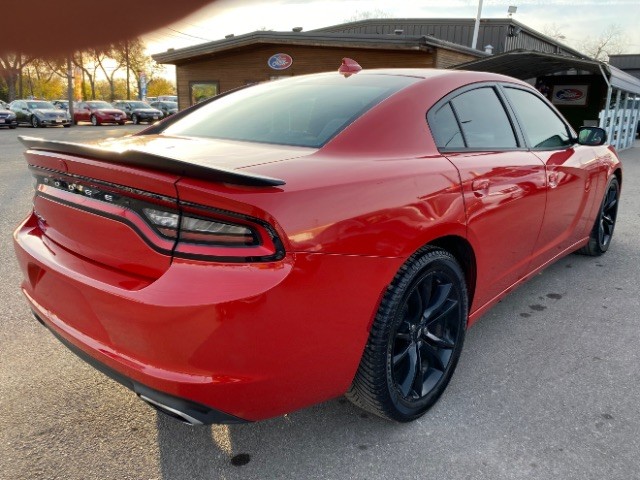 Dodge Charger Vehicle Full-screen Gallery Image 04