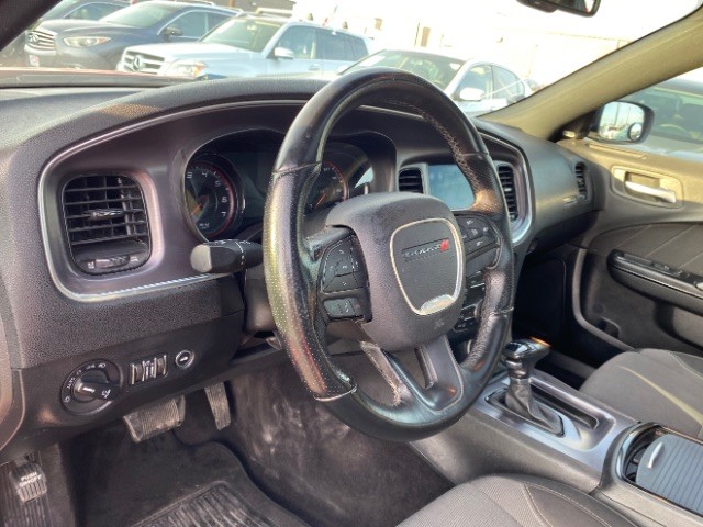 Dodge Charger Vehicle Full-screen Gallery Image 08