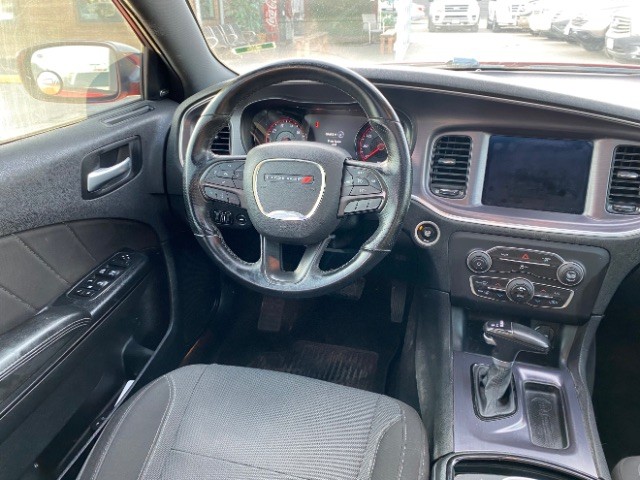 Dodge Charger Vehicle Full-screen Gallery Image 10