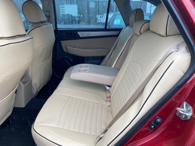 Subaru Outback Vehicle Full-screen Gallery Image 07