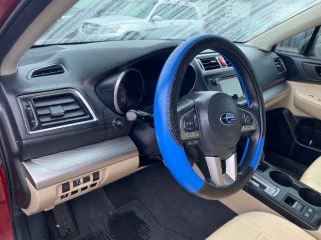 Subaru Outback Vehicle Full-screen Gallery Image 09