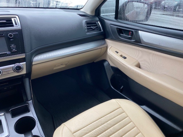 Subaru Outback Vehicle Full-screen Gallery Image 10