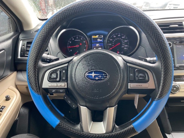 Subaru Outback Vehicle Full-screen Gallery Image 14