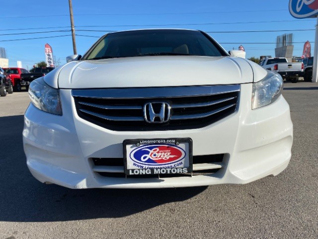 Honda Accord Sedan Vehicle Full-screen Gallery Image 02