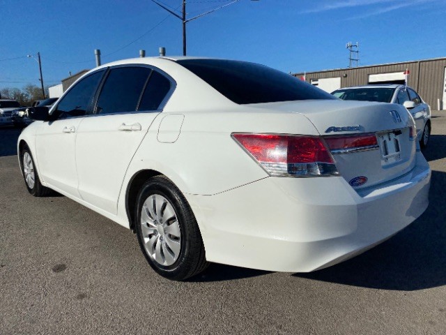 Honda Accord Sedan Vehicle Full-screen Gallery Image 04