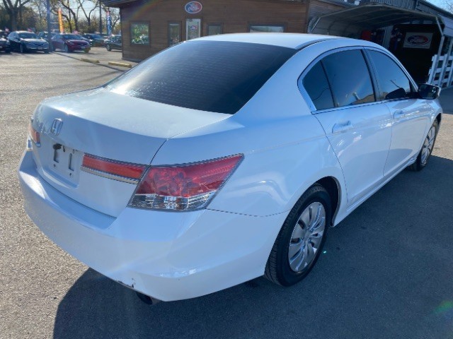 Honda Accord Sedan Vehicle Full-screen Gallery Image 05