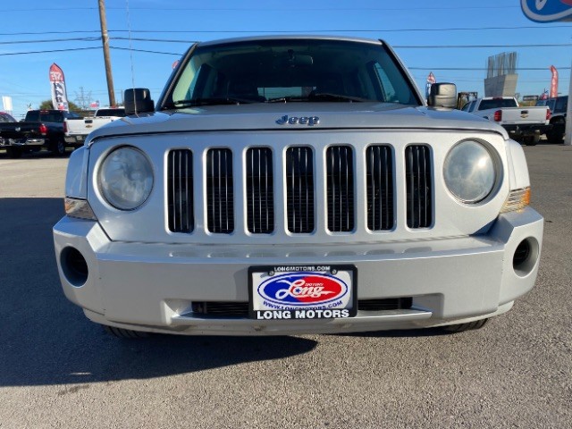 Jeep Patriot Vehicle Full-screen Gallery Image 02