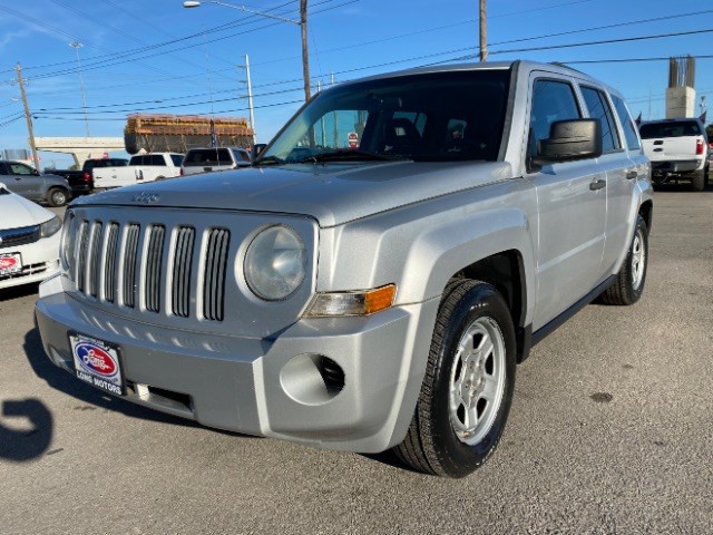 Jeep Patriot Vehicle Full-screen Gallery Image 03