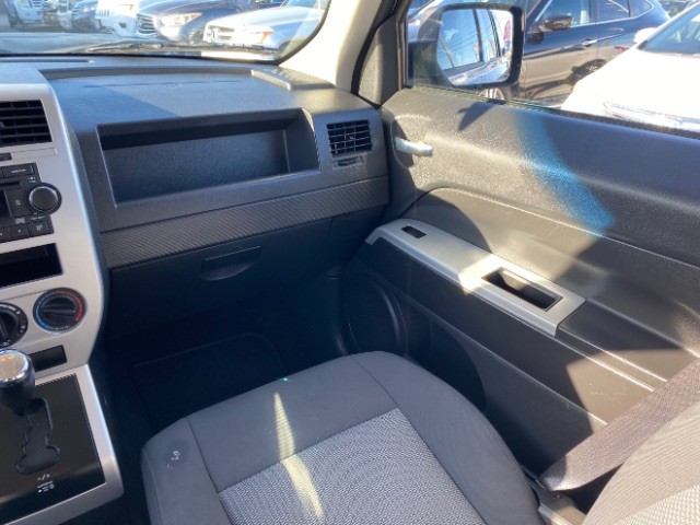 Jeep Patriot Vehicle Full-screen Gallery Image 10