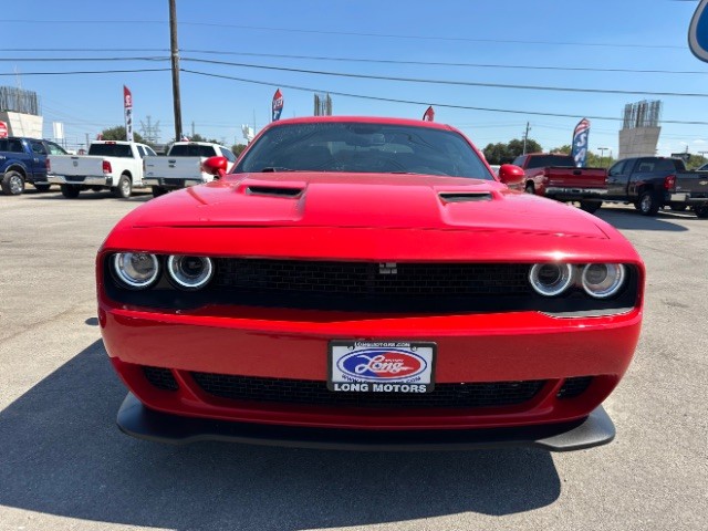 Dodge Challenger Vehicle Full-screen Gallery Image 03