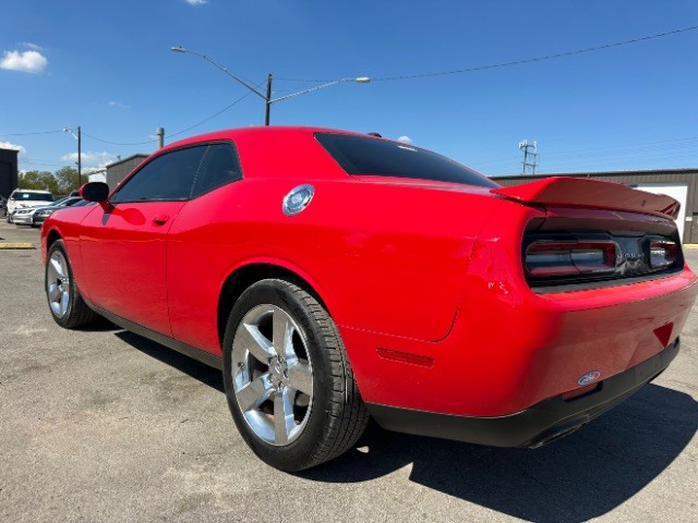 Dodge Challenger Vehicle Full-screen Gallery Image 05