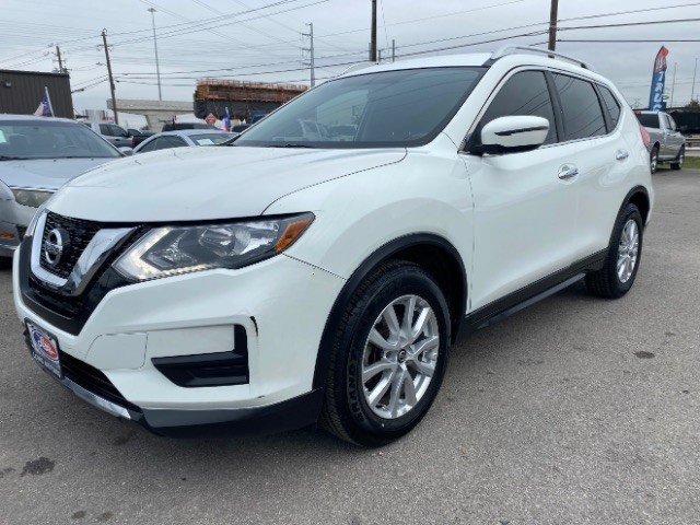 Nissan Rogue Vehicle Full-screen Gallery Image 03