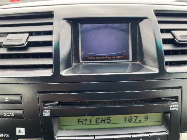 Toyota Highlander Vehicle Full-screen Gallery Image 14