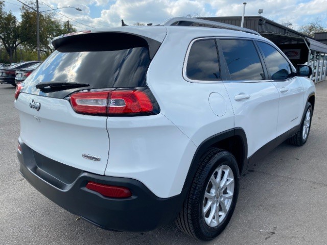 Jeep Cherokee Vehicle Full-screen Gallery Image 05