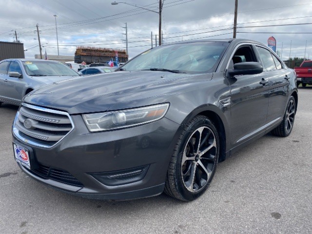 Ford Taurus Vehicle Full-screen Gallery Image 03