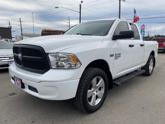 Ram 1500 Classic Vehicle Full-screen Gallery Image 03