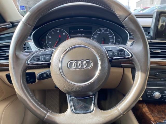 Audi A6 Vehicle Full-screen Gallery Image 14